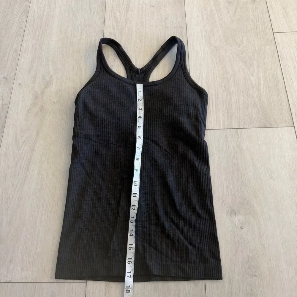 Lululemon women’s black tank top size 4